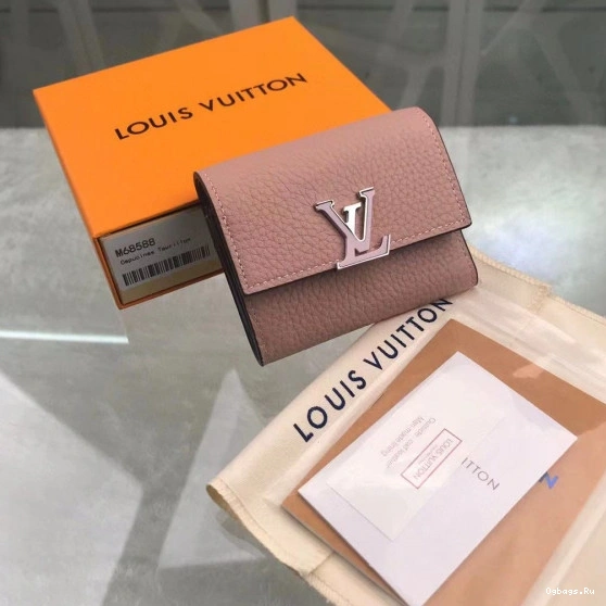 LOUIS WALLET VUITTON CAPUCINES XS 0125